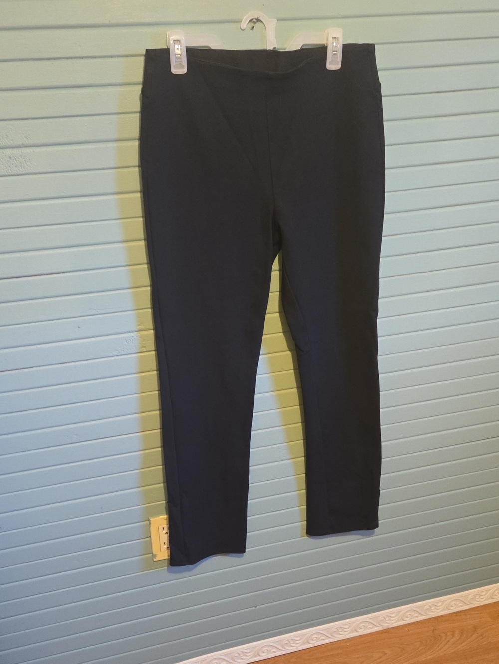 Soft Surroundings Black Women’s Stretch Ponte Slacks